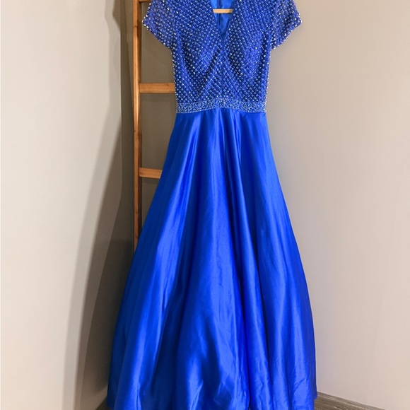 Sherri Hill Dresses & Skirts - Sherri Hill Royal Blue Beaded V-Neck Formal Dress